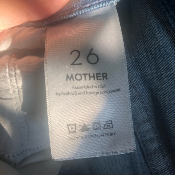 MOTHER
The Cuffed Peppermint Kissed Short - Picture 8 of 9